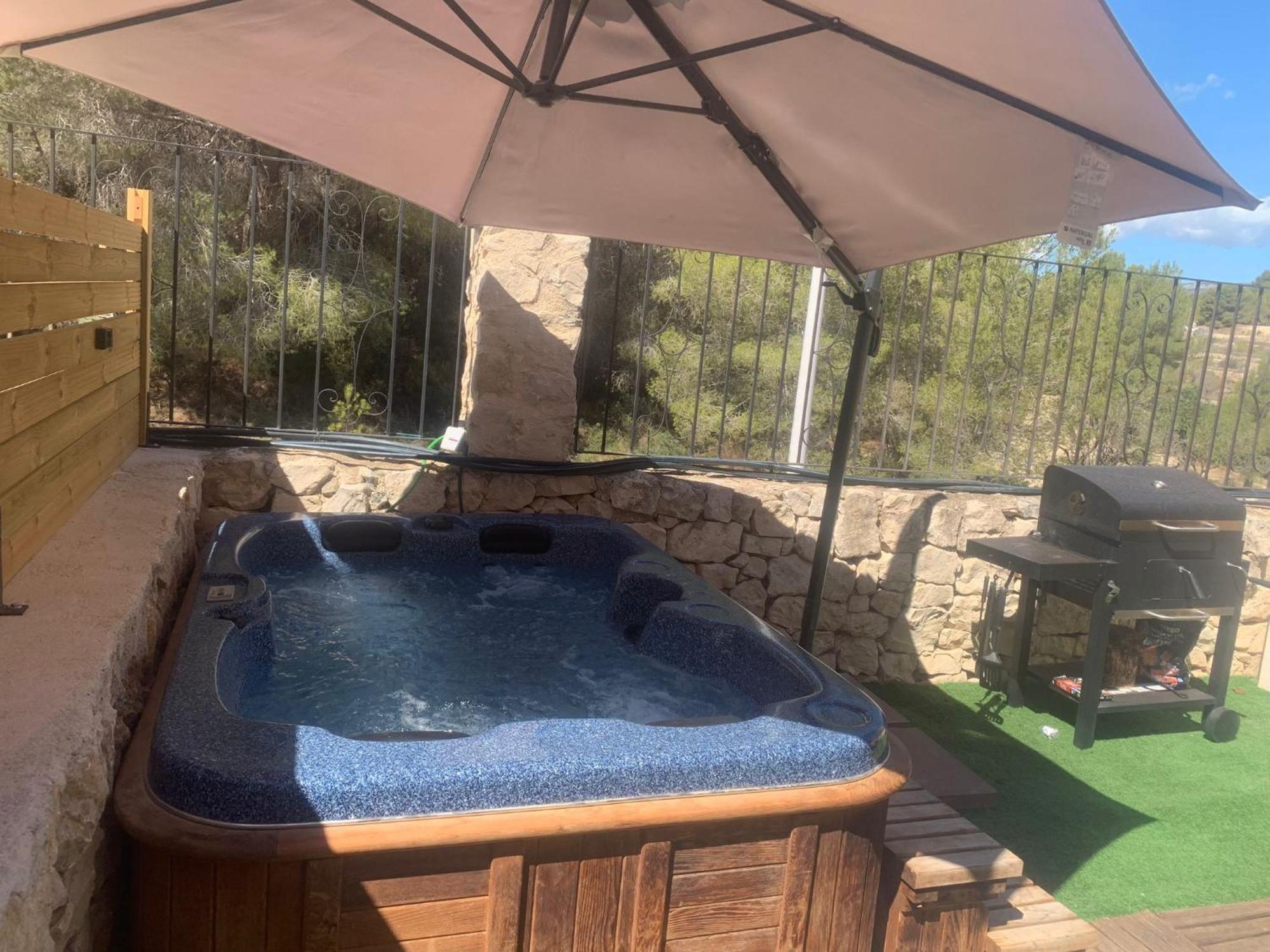 Cala-Azul Y Jacuzzi Villa Калпе Екстериор снимка